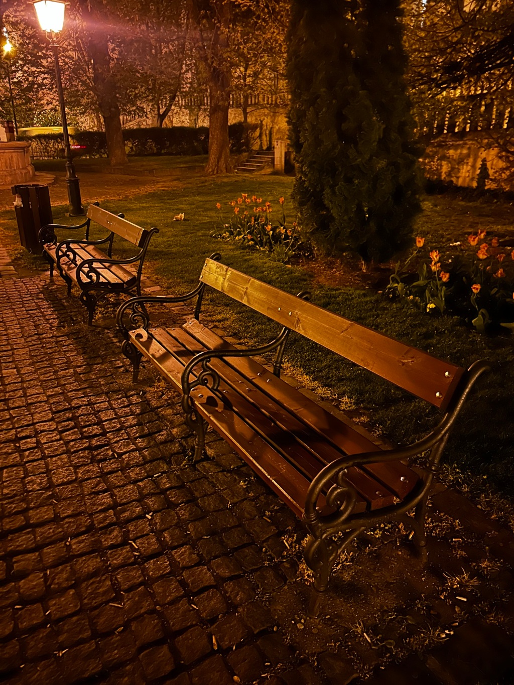 This park bench is a coffin